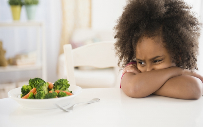 Usumu/Maambukizi kwenye chakula (Food poisoning): Yaweza kuzusha tafrani